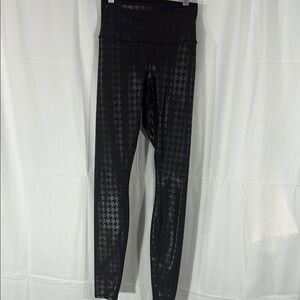 ALO Yoga Black Houndstooth Leggings